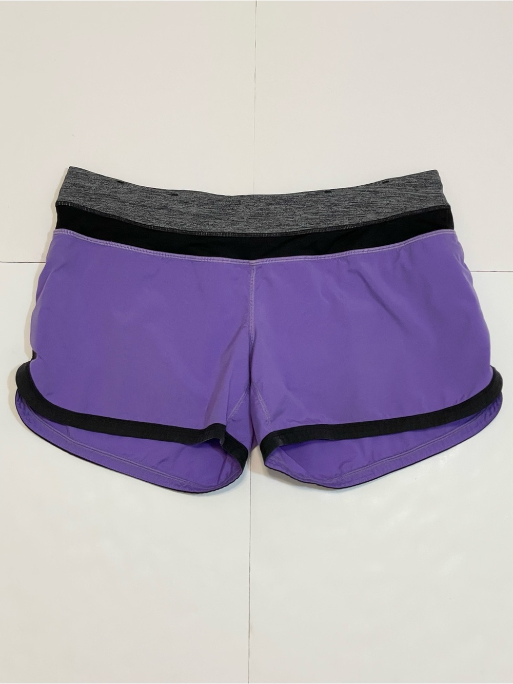 Lululemon Women’s Athletic Shorts Lolo Purple Gray Black Waistband Size 8